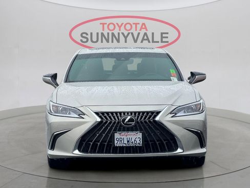 Used 2025 Lexus ES 300h w/ Premium Package image 11