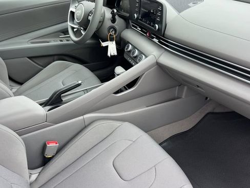 New 2026 Hyundai Elantra SE FWD image 14