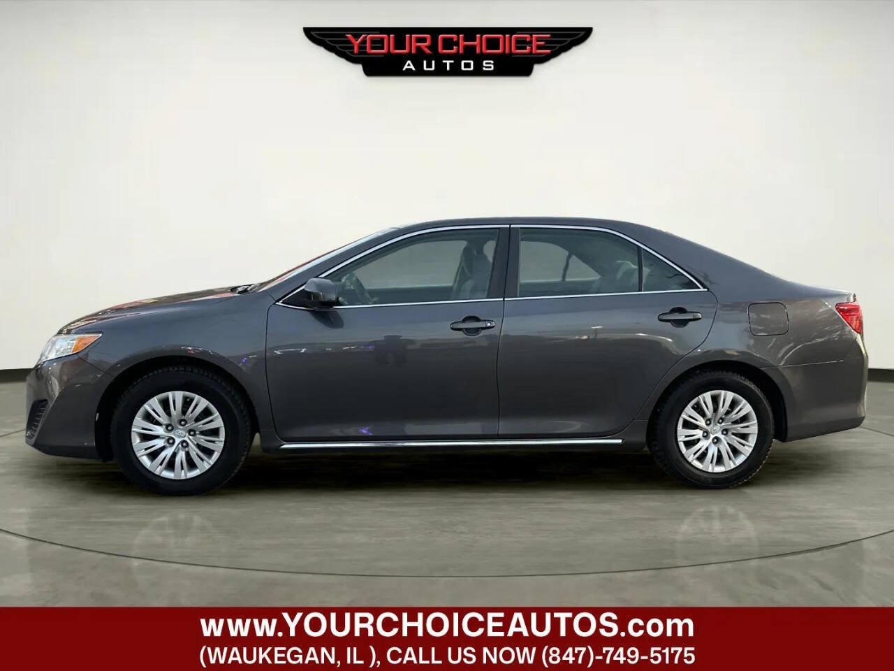 Used 2012 Toyota Camry LE FWD image 2