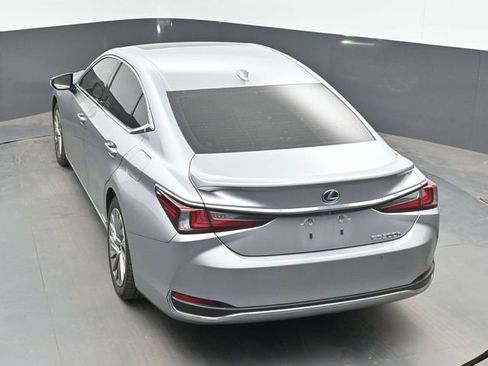 Used 2022 Lexus ES 300h Ultra Luxury w/ Accessory Package 2 FWD image 21