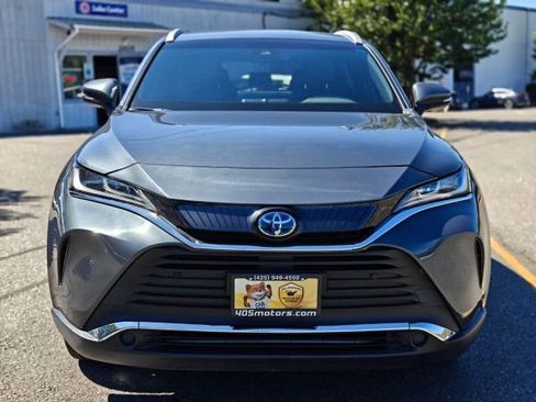 Used 2021 Toyota Venza XLE image 2