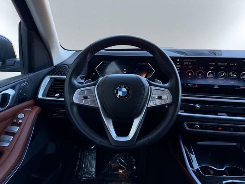 Used 2023 BMW X7 xDrive40i AWD/4WD image 18