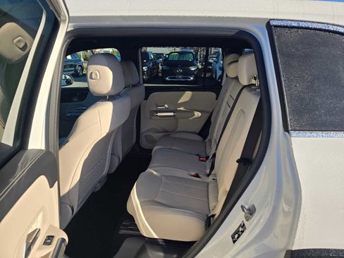 Used 2025 Mercedes-Benz GLB 250 GLB 250 image 19