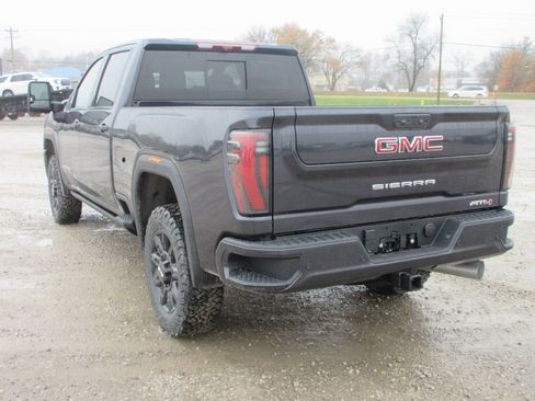 New 2026 GMC Sierra 2500 AT4 w/ AT4 Premium Plus Package image 9
