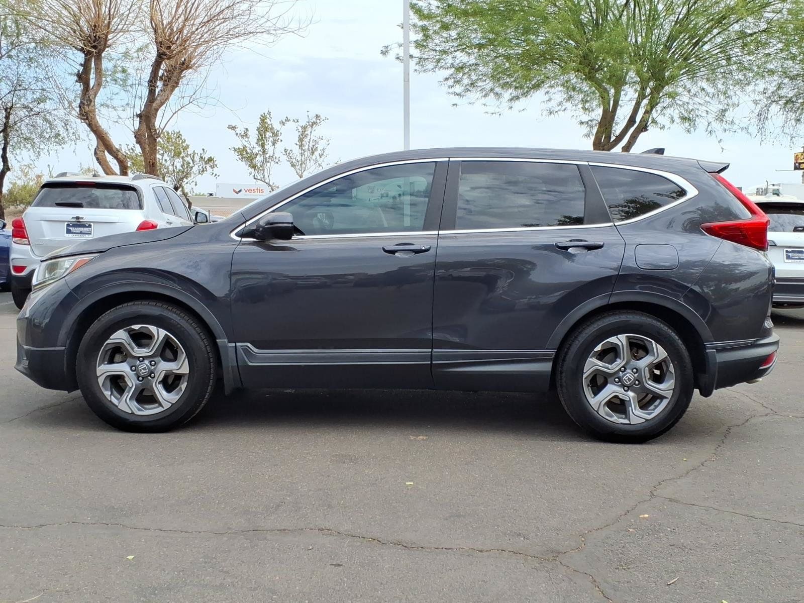 Used 2017 Honda CR-V EX image 2