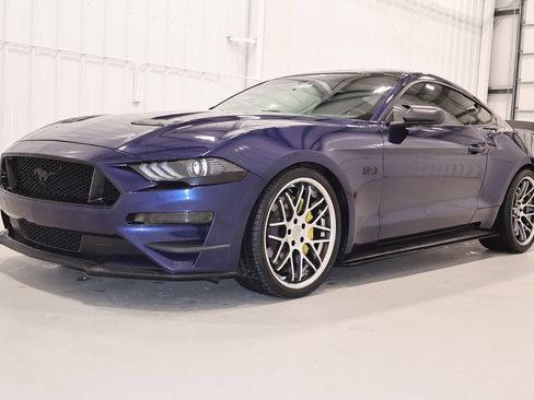Certified 2018 Ford Mustang GT w/ Black Accent Package image 6