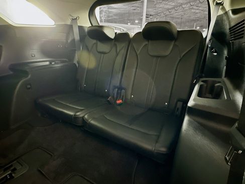 Used 2024 Kia Sorento S image 29