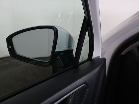 Used 2023 Volkswagen Tiguan S image 34