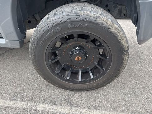 Used 2019 Ford F150 Lariat w/ Equipment Group 502A Luxury image 3