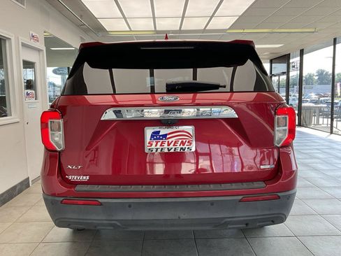 Used 2020 Ford Explorer XLT AWD/4WD image 6