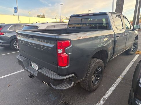 Used 2021 Chevrolet Silverado 1500 LT Trail Boss w/ Convenience Package II image 3