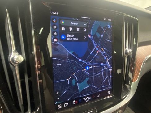 Used 2024 Volvo V60 B5 Cross Country Plus image 19