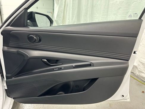 Used 2025 Hyundai Elantra Sport image 51
