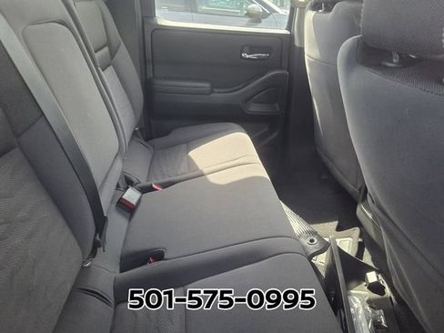 Used 2024 Nissan Frontier SV w/ Technology Package RWD image 10