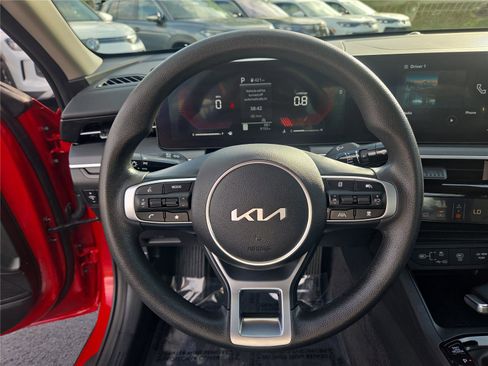 Used 2025 Kia K5 LXS image 15