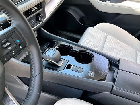 Certified 2025 Nissan Rogue SV FWD image 15