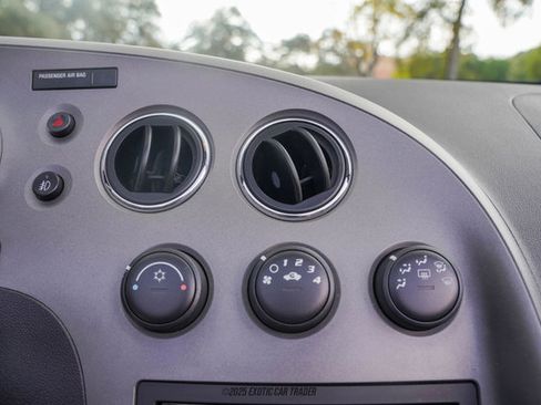 Used 2006 Pontiac Solstice Convertible w/ Premium Package image 36