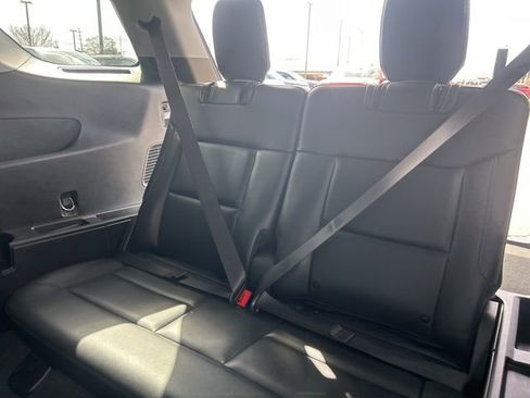 Used 2022 Ford Explorer XLT w/ Equipment Group 202A image 27