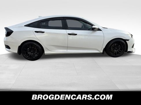 Used 2016 Honda Civic EX-T image 2