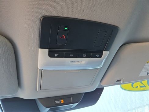 Certified 2025 Nissan Pathfinder SV image 27