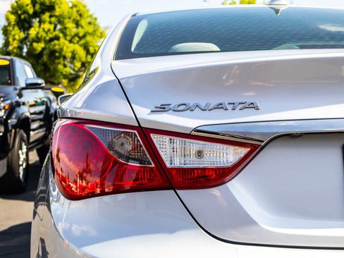 Used 2012 Hyundai Sonata GLS w/ Popular Equipment Pkg FWD image 10