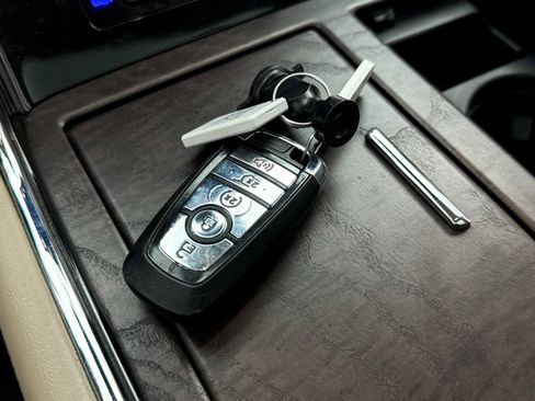 Used 2022 Lincoln Navigator Reserve image 39