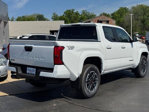 New 2026 Toyota Tacoma TRD Sport AWD/4WD image 3