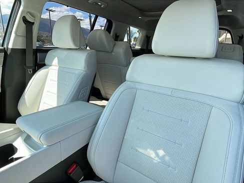 New 2025 Hyundai Santa Fe Calligraphy image 15