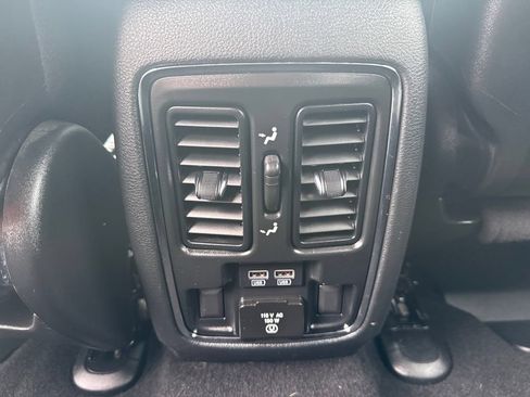 Used 2020 Jeep Grand Cherokee Limited AWD/4WD image 22