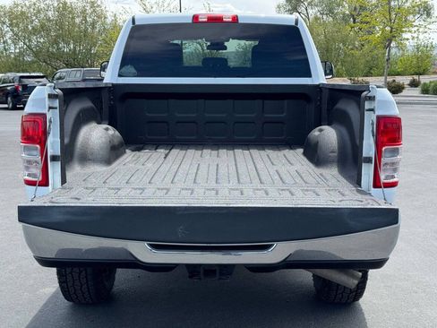 Used 2022 RAM 2500 Big Horn w/ Cold Weather Group AWD/4WD image 8