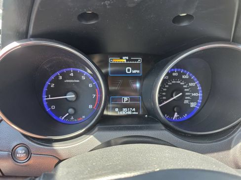 Used 2016 Subaru Outback 3.6R Limited AWD/4WD image 17