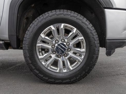 Used 2021 GMC Sierra 3500 Denali w/ Denali Ultimate Package image 12