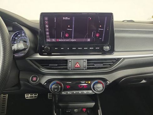 Used 2023 Kia Forte GT-Line image 22