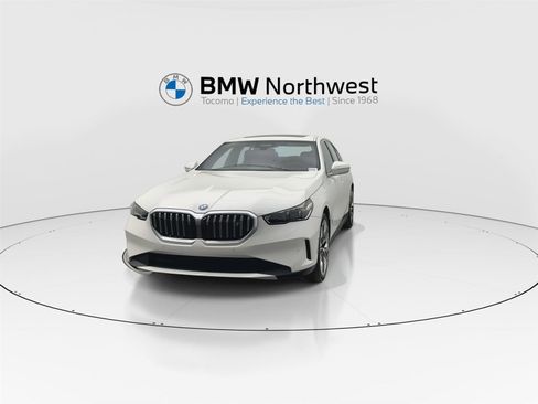New 2026 BMW i5 eDrive40 image 8