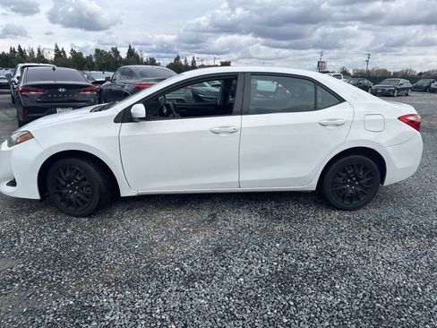 Used 2019 Toyota Corolla LE image 8