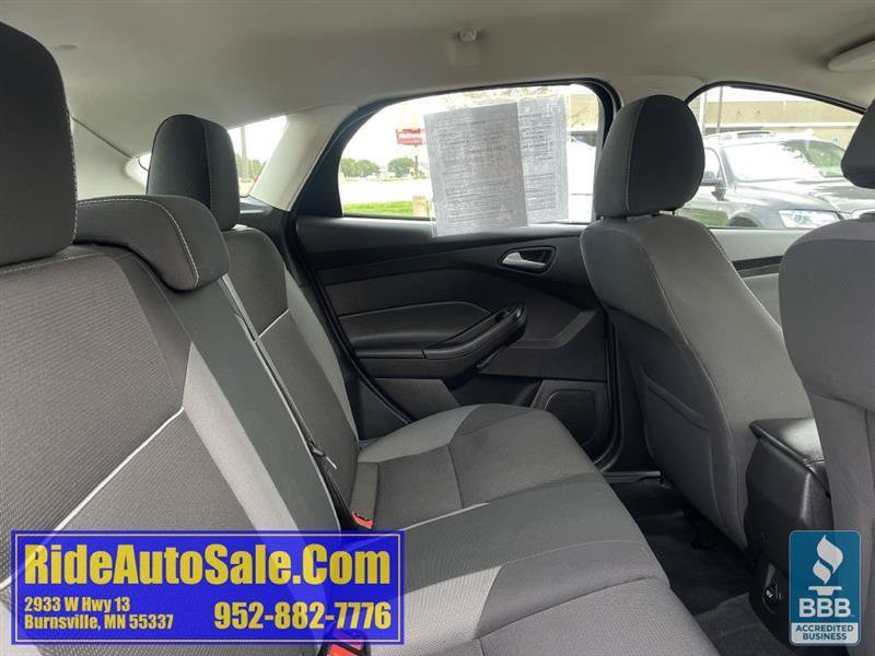 Used 2013 Ford Focus SE w/ SE Winter Pkg FWD image 16