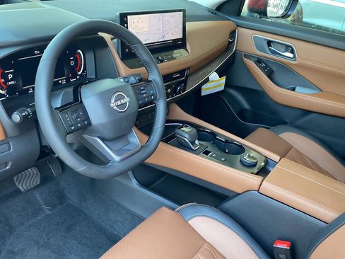 Used 2026 Nissan Rogue Platinum w/ Platinum Premium Package AWD/4WD image 18