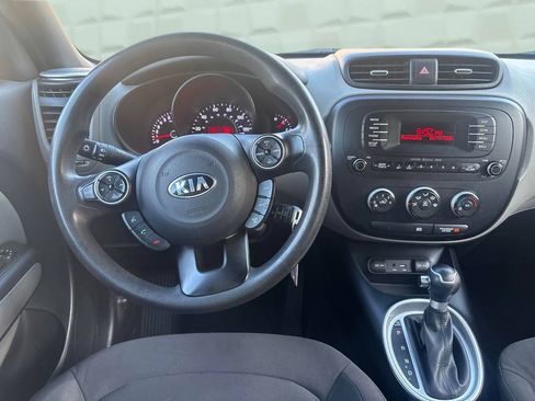 Used 2015 Kia Soul FWD image 21