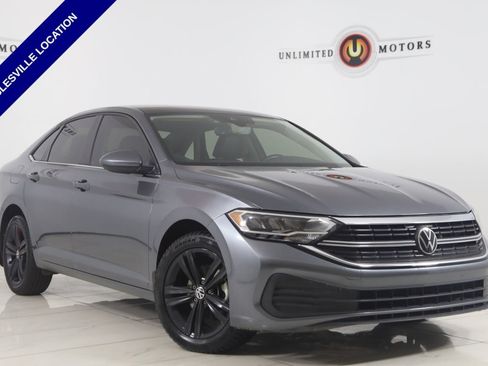Used 2024 Volkswagen Jetta SE w/ Panoramic Sunroof Package FWD image 1