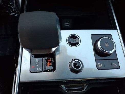 Used 2023 Land Rover Range Rover SE image 27