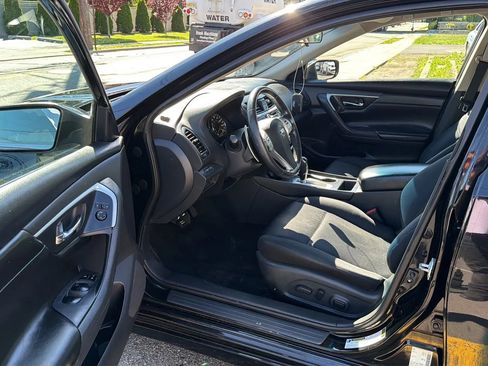 Used 2018 Nissan Altima 2.5 SR FWD image 23