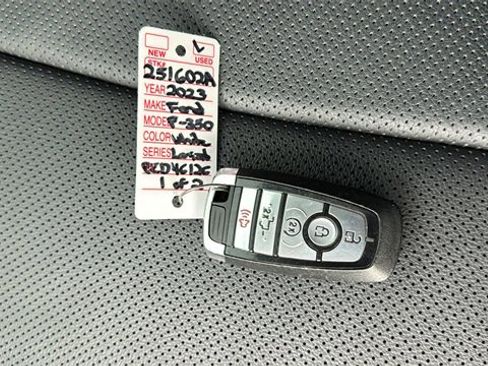 Used 2023 Ford F350 Lariat w/ Lariat Ultimate Package image 28