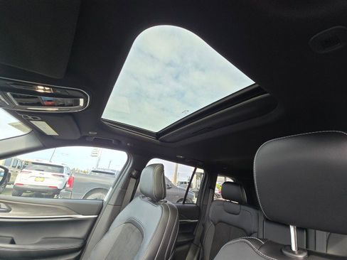 New 2026 Jeep Grand Cherokee Altitude image 27