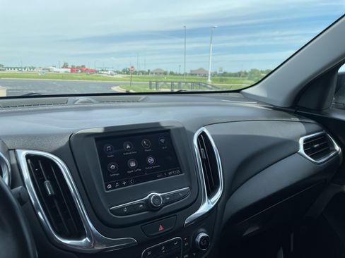 Used 2020 Chevrolet Equinox LT AWD/4WD image 15