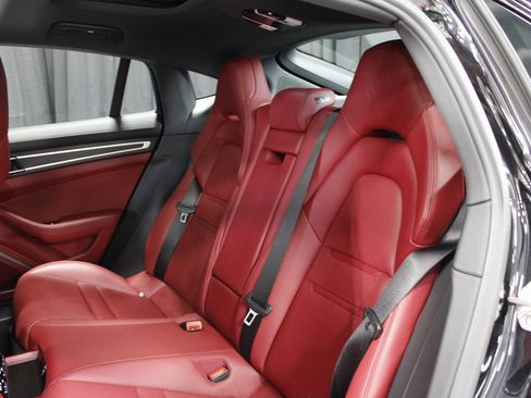 Certified 2022 Porsche Panamera 4 Platinum Edition image 19