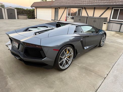 Used 2014 Lamborghini Aventador LP 700-4 AWD/4WD image 3