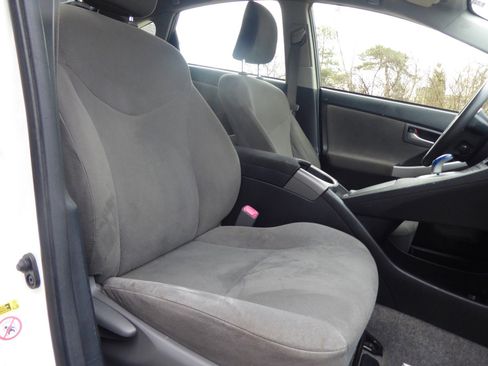 Used 2012 Toyota Prius Two image 16