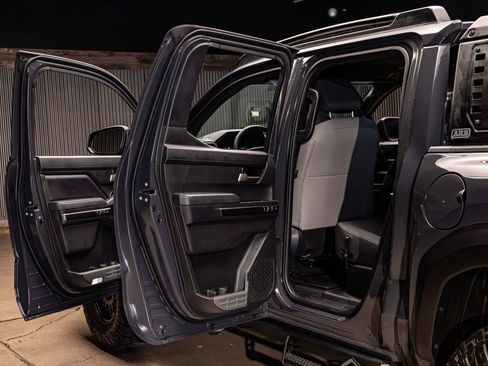 Used 2024 Toyota Tacoma TRD Off-Road w/ TRD Off Road Upgrade Package AWD/4WD image 26