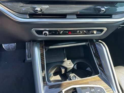Used 2025 BMW X6 xDrive40i AWD/4WD image 23