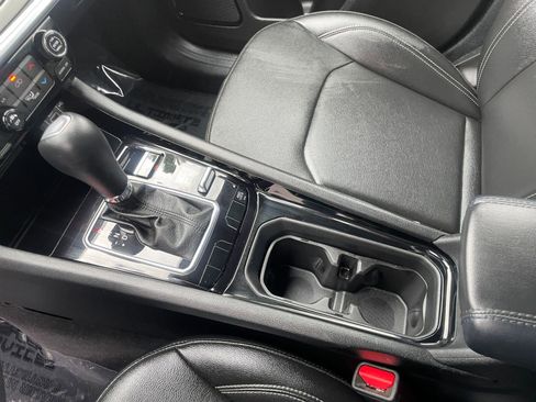 Used 2025 Jeep Compass Limited image 41